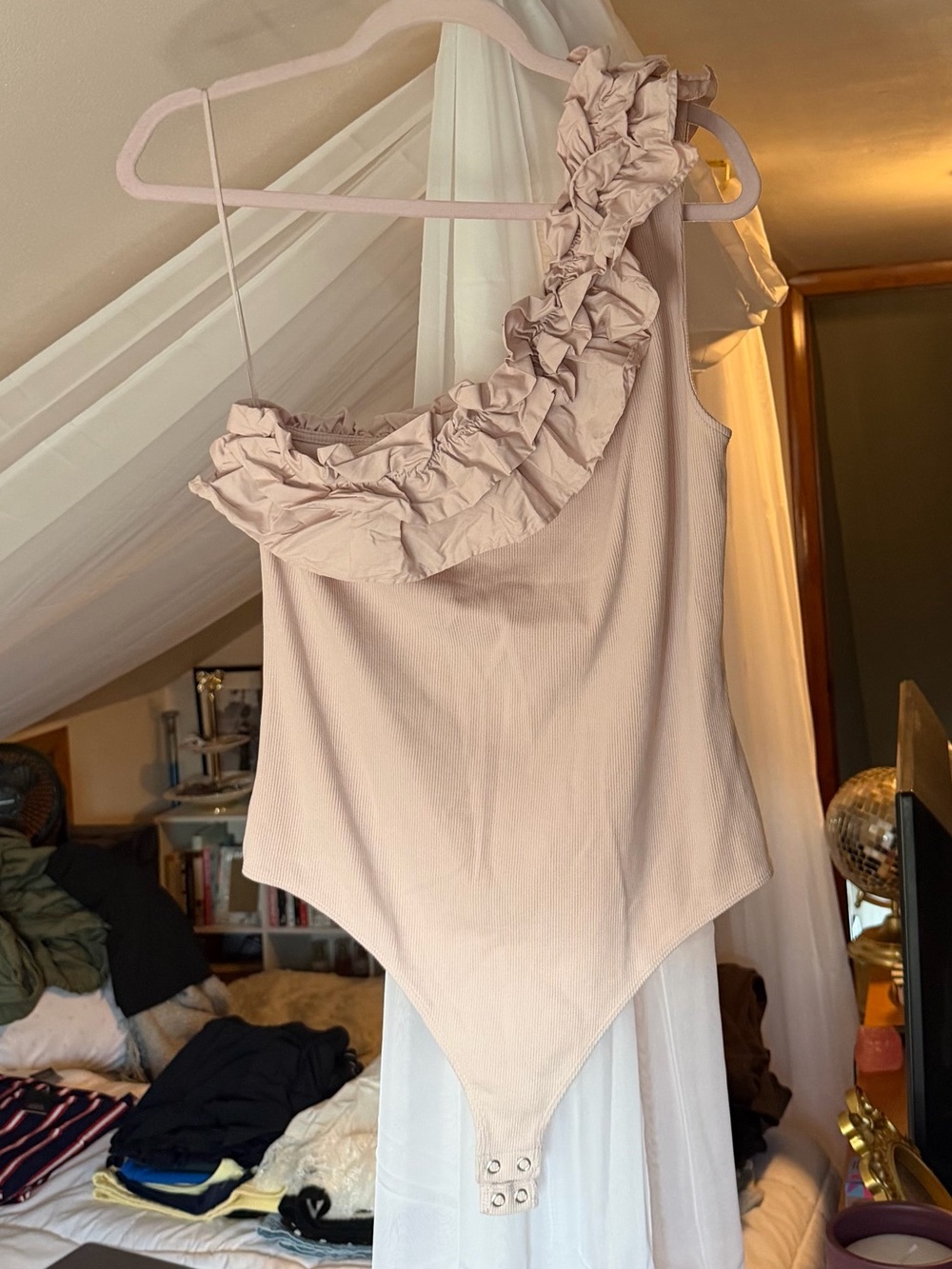 Express Ruffled One-Shoulder Bodysuit in Blush Pink
